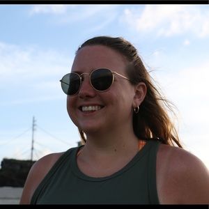 Meet your Posher, Lauren